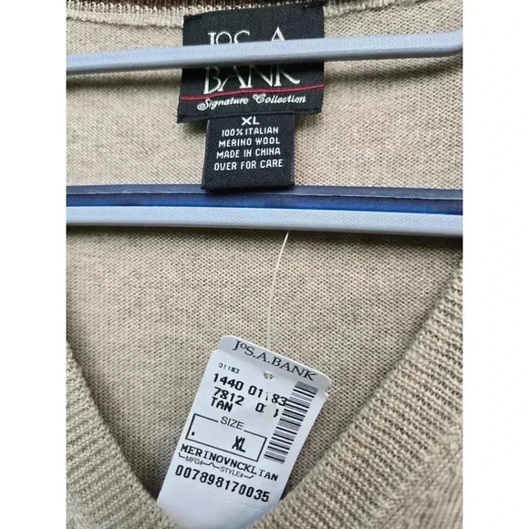 Jos. A. Bank 100% Italian Merino Wool Sweater Color Tan Size XL - Picture 3 of 4